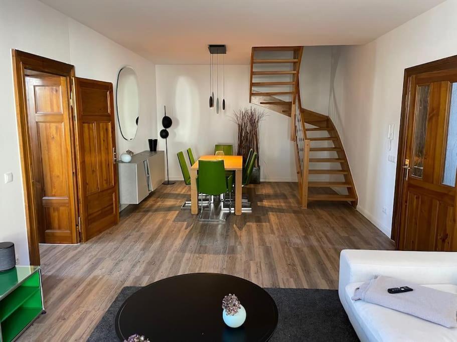 Verwunsches Haus Mit Parkplatz In Bester Lage Markkleeberg Esterno foto